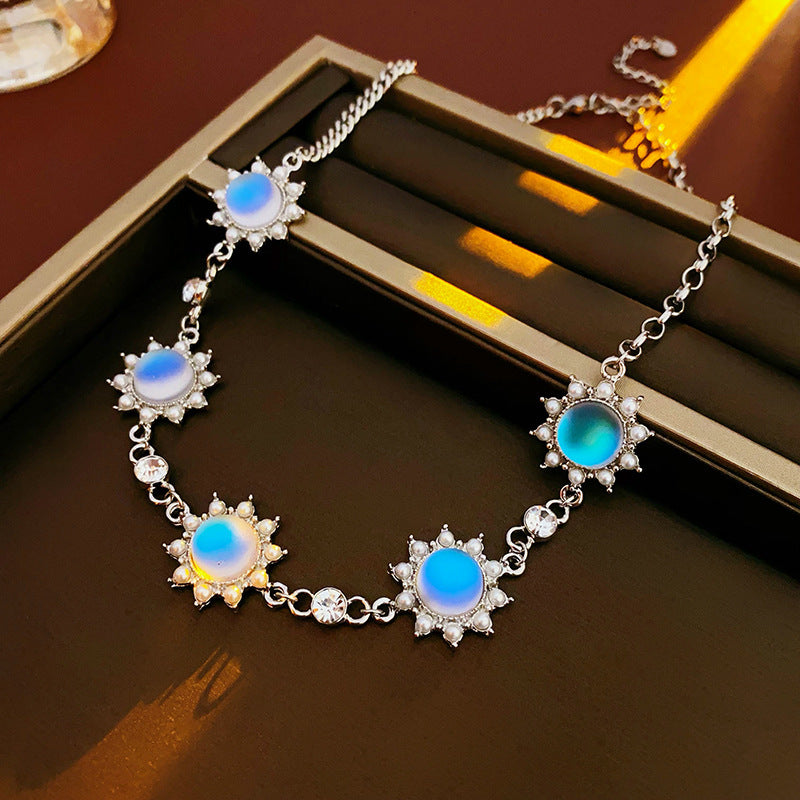 Collana con ciondolo geometrico vintage in lega per donna con catena a medaglione placcata