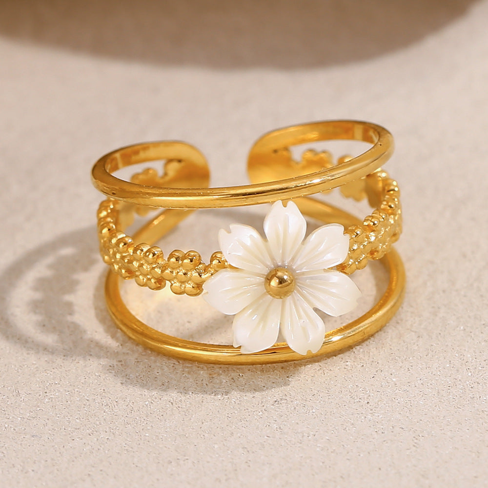 Vintage French Style Flower-Shaped Stainless Steel Ring with 18K Gold Plating for Women