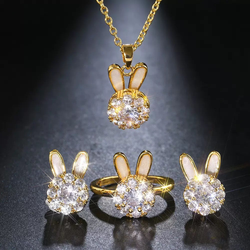Set di collana con ciondolo a coniglio rotante di lusso leggero con rame placcato oro e accenti di zirconi per donna