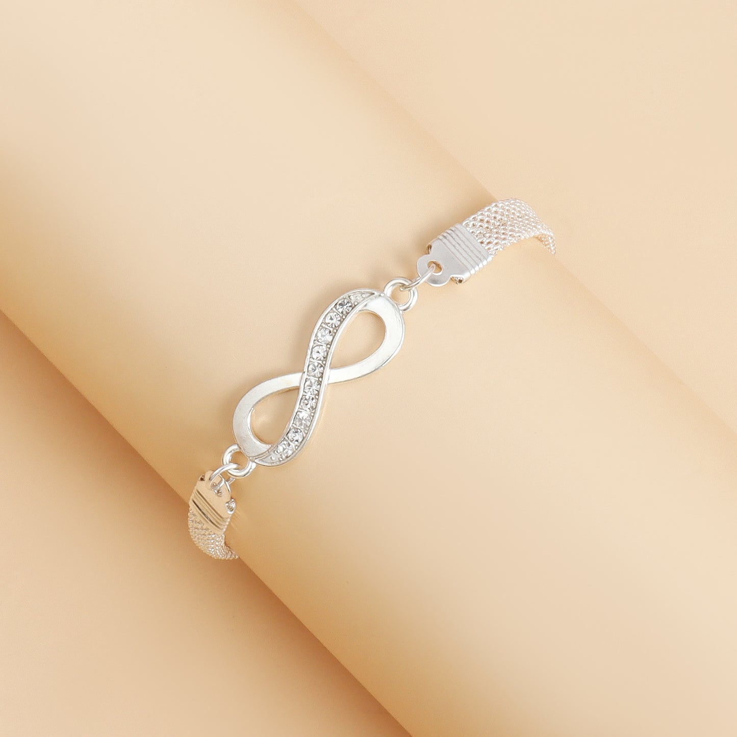 Bracciale da donna vintage minimalista geometrico con numero fortunato 8 e finitura in metallo galvanizzato