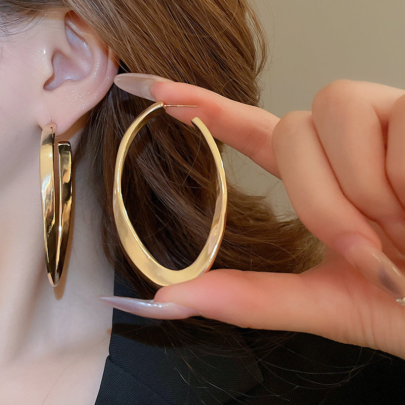 Eleganti orecchini a cerchio geometrici da donna in lega di zinco con finitura galvanica