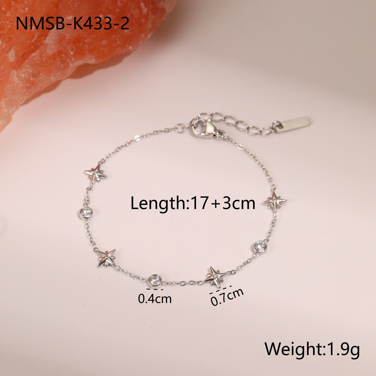 Fashionable Star-Shaped Titanium Steel Bracelet with 18K Gold Plating and Zircon Inlay for Women