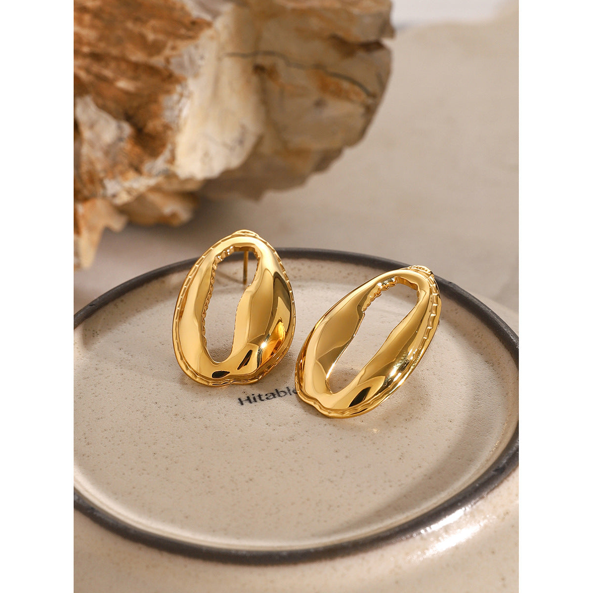 18K Gold Plated Stainless Steel Shell Necklace for Women