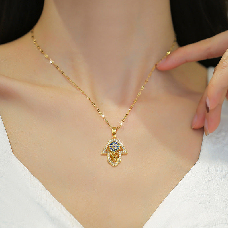 Collana Pendente Minimalista Mano con Occhio in Acciaio Inossidabile con Finitura Placcata da Donna