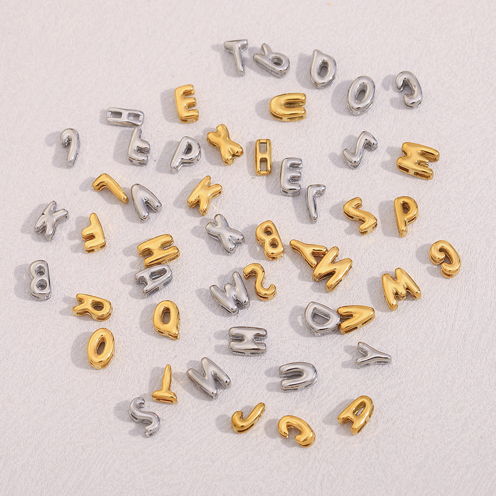 Collana Minimalista con Ciondolo a Lettera da Donna in Acciaio Inox con Placcatura in Oro 18K Design Cavo