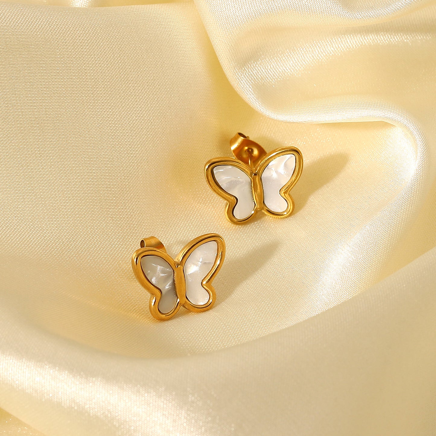 Elegant French Style 18K Gold Plated Stainless Steel Butterfly Stud Earrings for Women with Natural White Shell