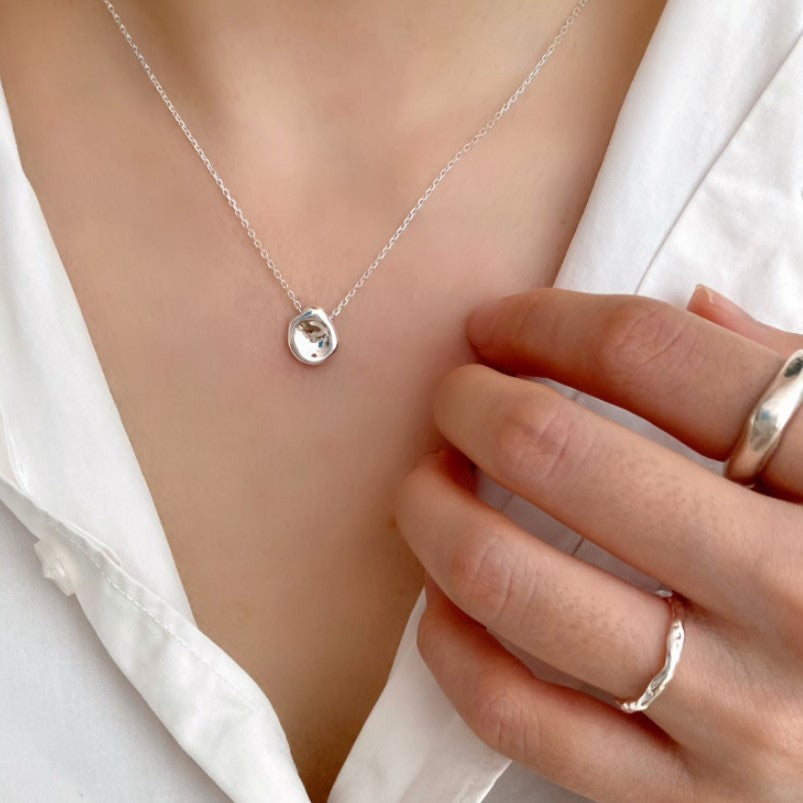Collana con ciondolo geometrico in argento sterling 925 con catena a sfere