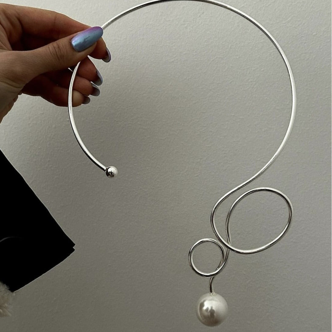 Collana girocollo da donna punk con fiocco, a goccia e perle finte