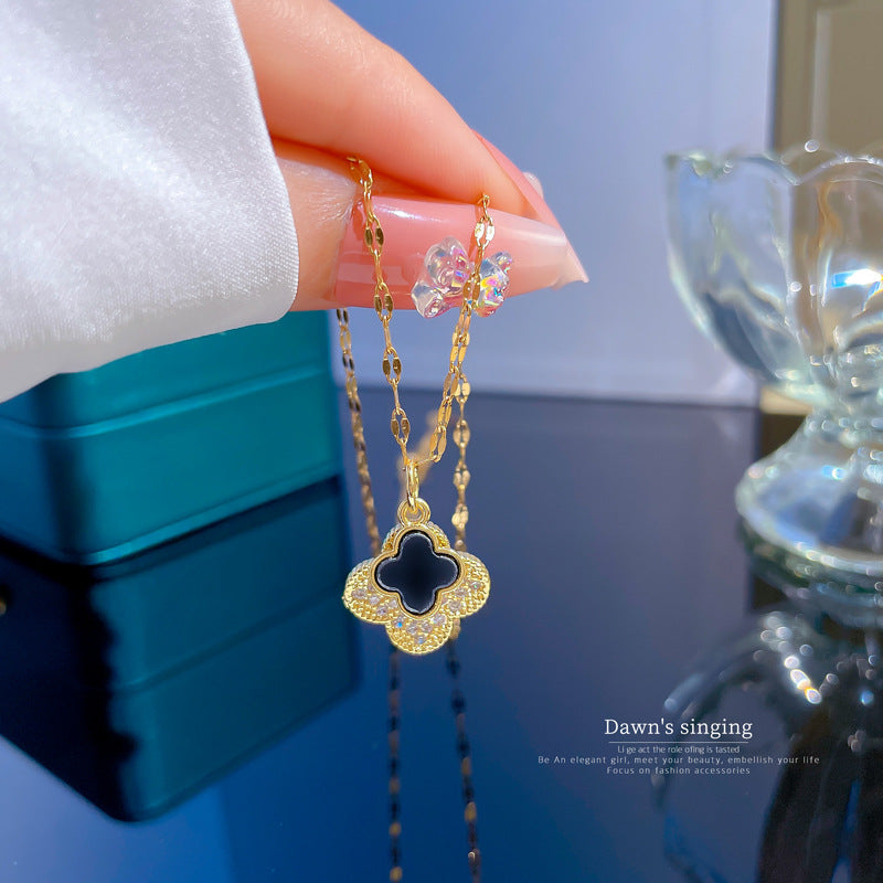 Collana con Pendente a Trifoglio a Doppio Strato di Lusso da Donna in Acciaio al Titanio con Intarsi di Strass