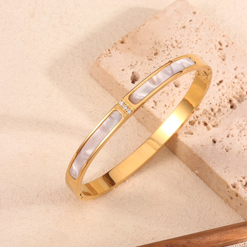 Elegant 18K Gold Plated Geometric Round Titanium Steel Bracelet