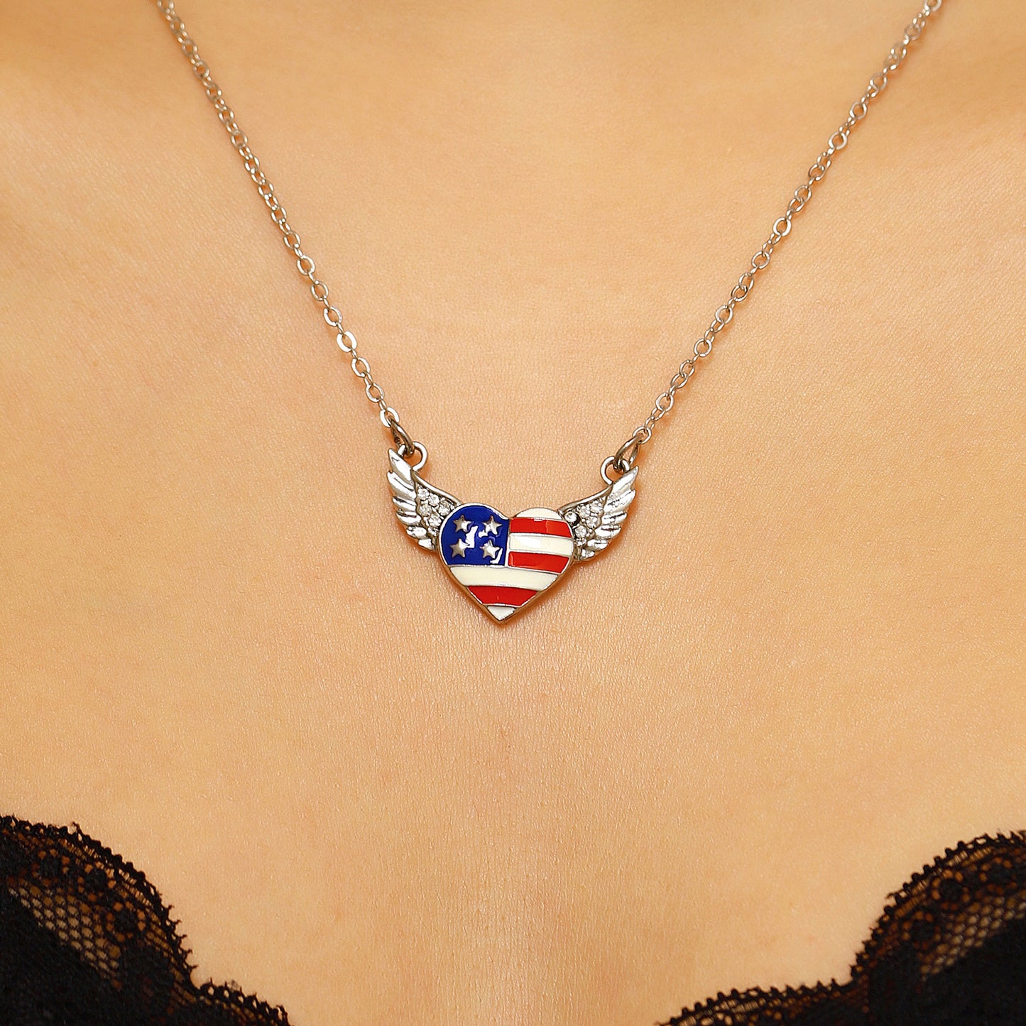 Set di collane placcate in lega con ciondoli a forma di stella e cuore intarsiati di strass, stile minimalista, da donna