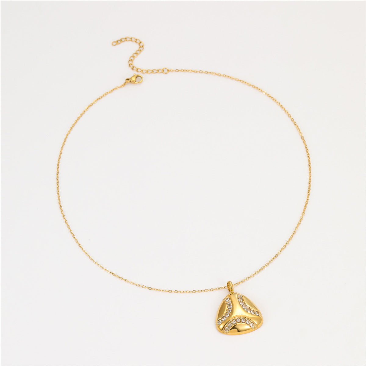 Conjunto de collar y pendientes de acero inoxidable con forma de corazón a la moda con chapado en oro de 18 quilates para mujer