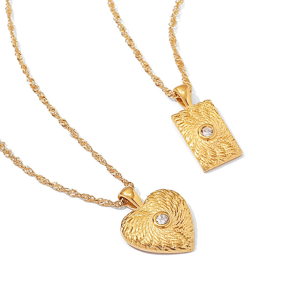 Collana Geometrica con Ciondolo a Cuore in Acciaio Inox Placcato Oro 18K con Intarsio di Zirconi per Donna