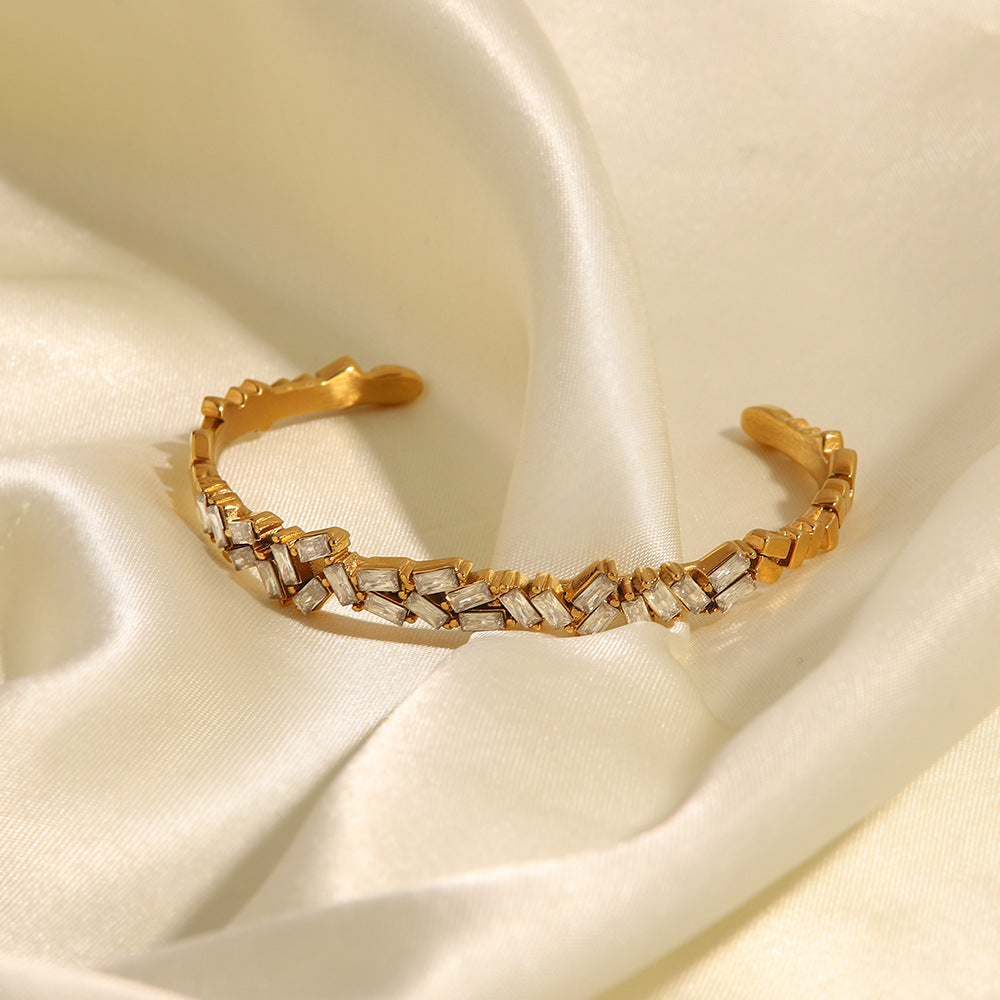 Minimalist Geometric Stainless Steel Plated Bracelet for Women with Zircon Inlay, Elegant and Fade-Resistant