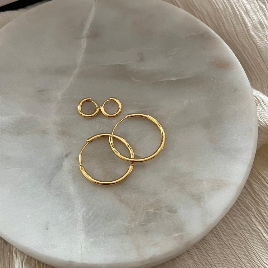 Pendientes minimalistas de doble aro redondos de plata de ley 925 con baño de oro para mujer