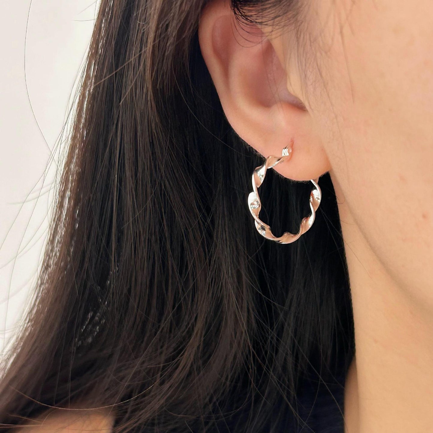 925 Sterling Silver Plated Floral Round Geometric Earrings