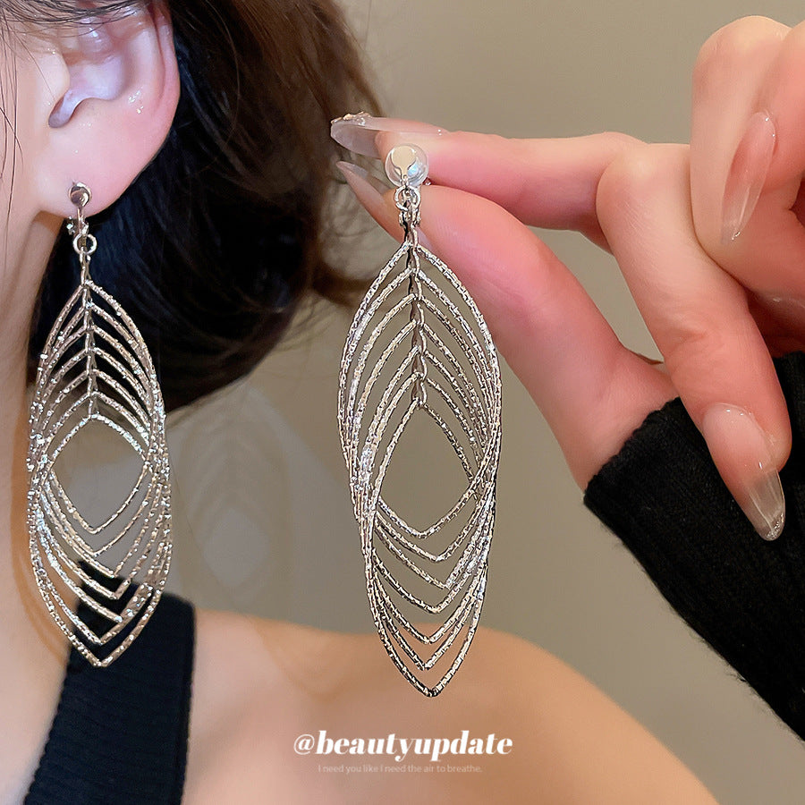 Orecchini Minimalisti a Clip Geometrici Ovali Vuoti da Donna con Intarsio in Zircone e Ferro