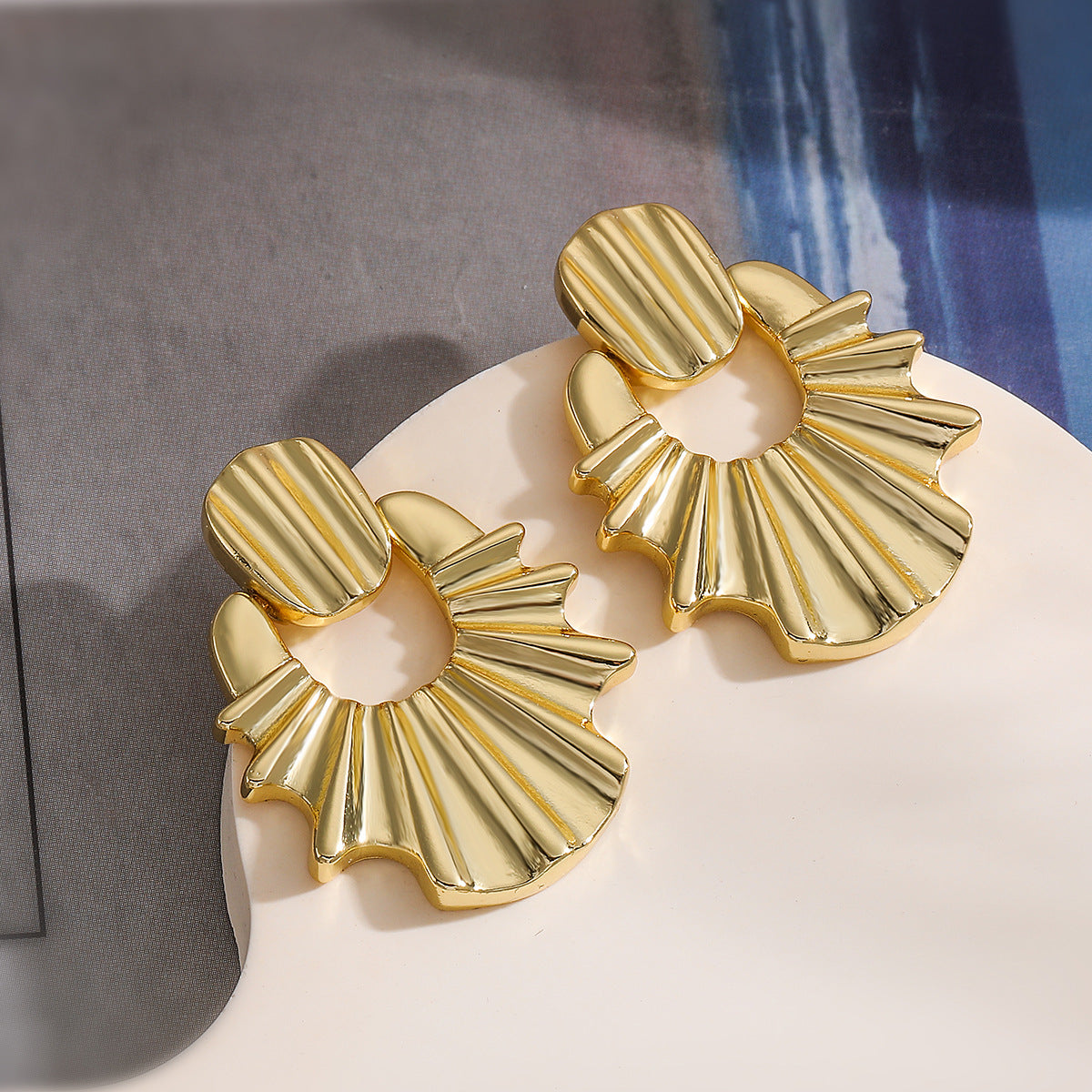 Orecchini da donna geometrici irregolari minimalisti in rame con placcatura in oro vero