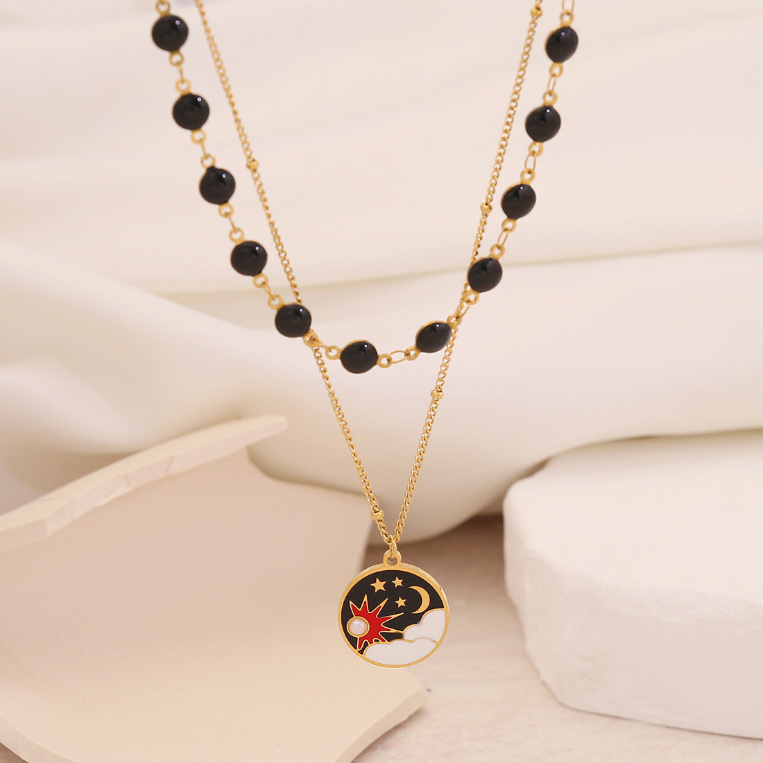 Collana con ciondolo a cuore a doppio strato in acciaio inossidabile smaltato nero personalizzato