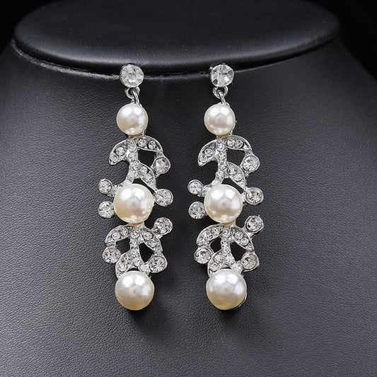 Conjunto de collar con colgante de hoja floral minimalista con cadena O de aleación galvanizada y pendientes a juego para mujer