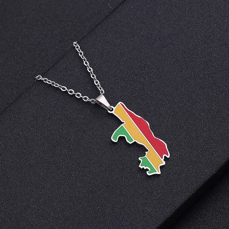 Elegante collana pendente a stella geometrica in acciaio inossidabile con ciondolo in acciaio al titanio e finitura galvanizzata per abbigliamento unisex alla moda