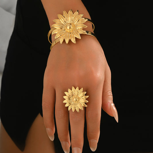 Set de pulsera y anillo de aleación con diseño floral geométrico para mujer, con acabado galvanizado y estilo de oficina a la moda