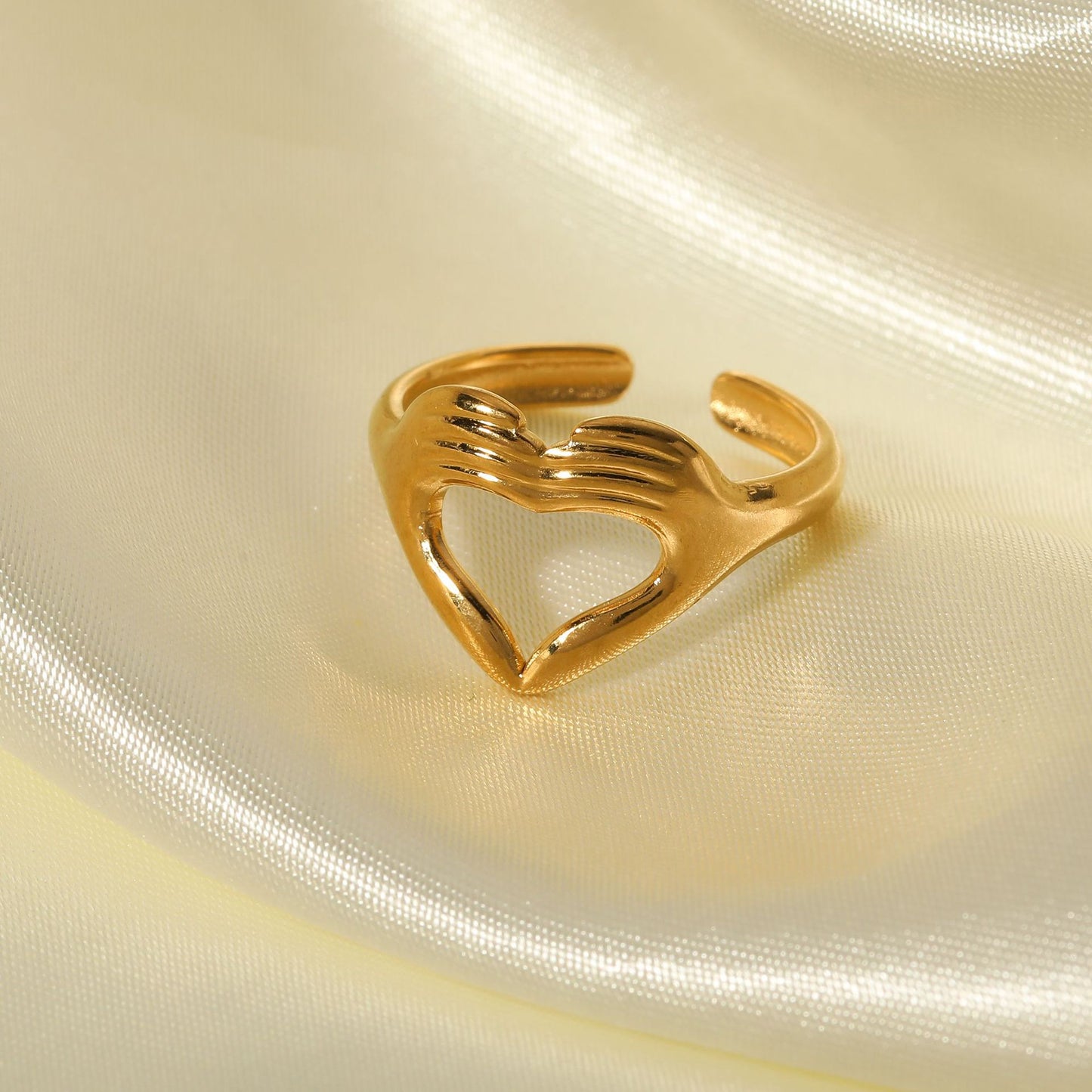 Minimalist Heart-Shaped Stainless Steel Ring with 18K Vacuum Gold Plating for Women