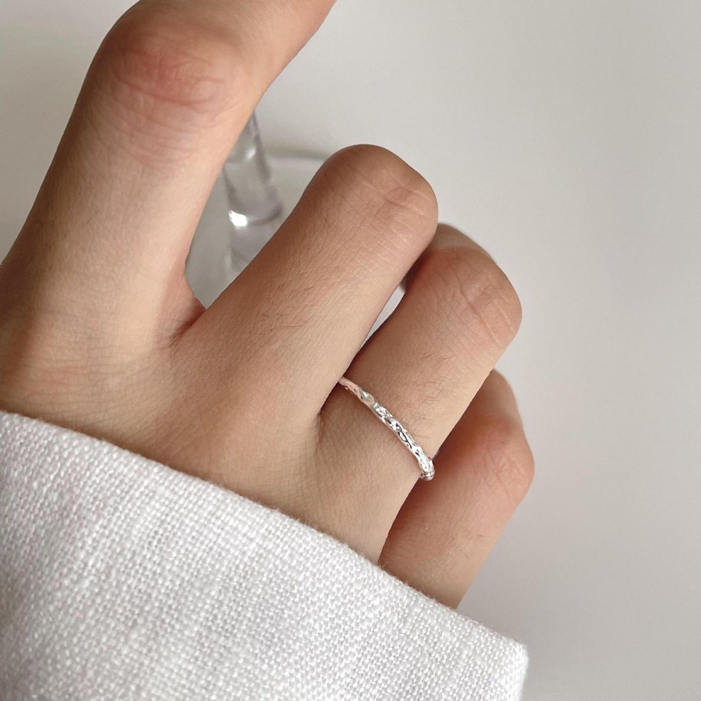 Minimalist Wave-Shaped 925 Sterling Silver Ring for Women Geometric Design with Water-Like Luster