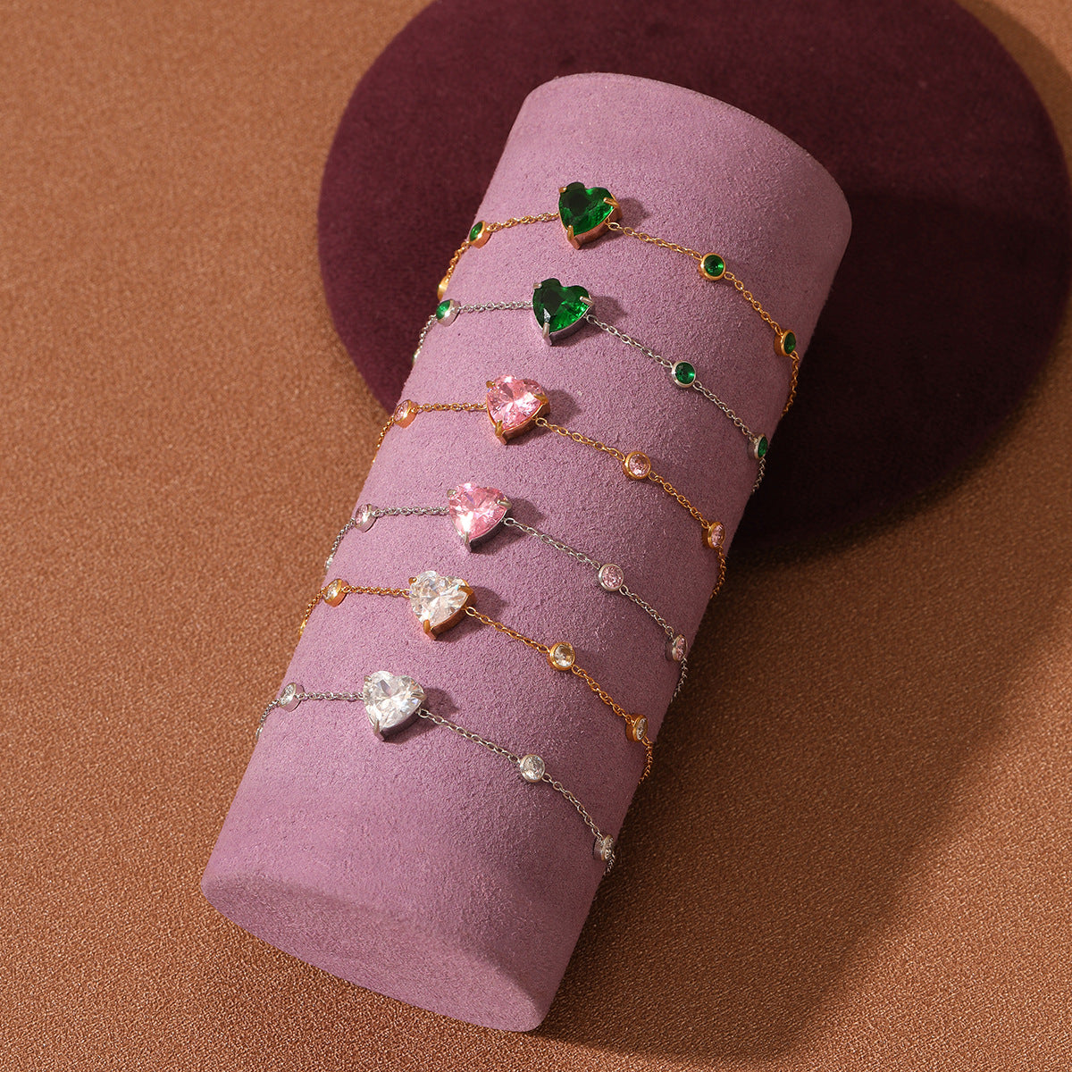 Fashionable Minimalist Starry Sky Heart-Shaped Rhinestone-Inlaid Titanium Steel Bracelet for Women with Plated Finish