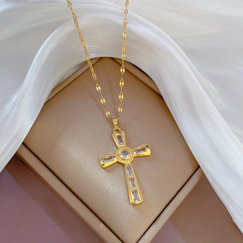Collana in Stile Cartone Animato con Cuore in Acciaio al Titanio con Pendente in Rame e Intarsio di Strass per Donne e Uomini