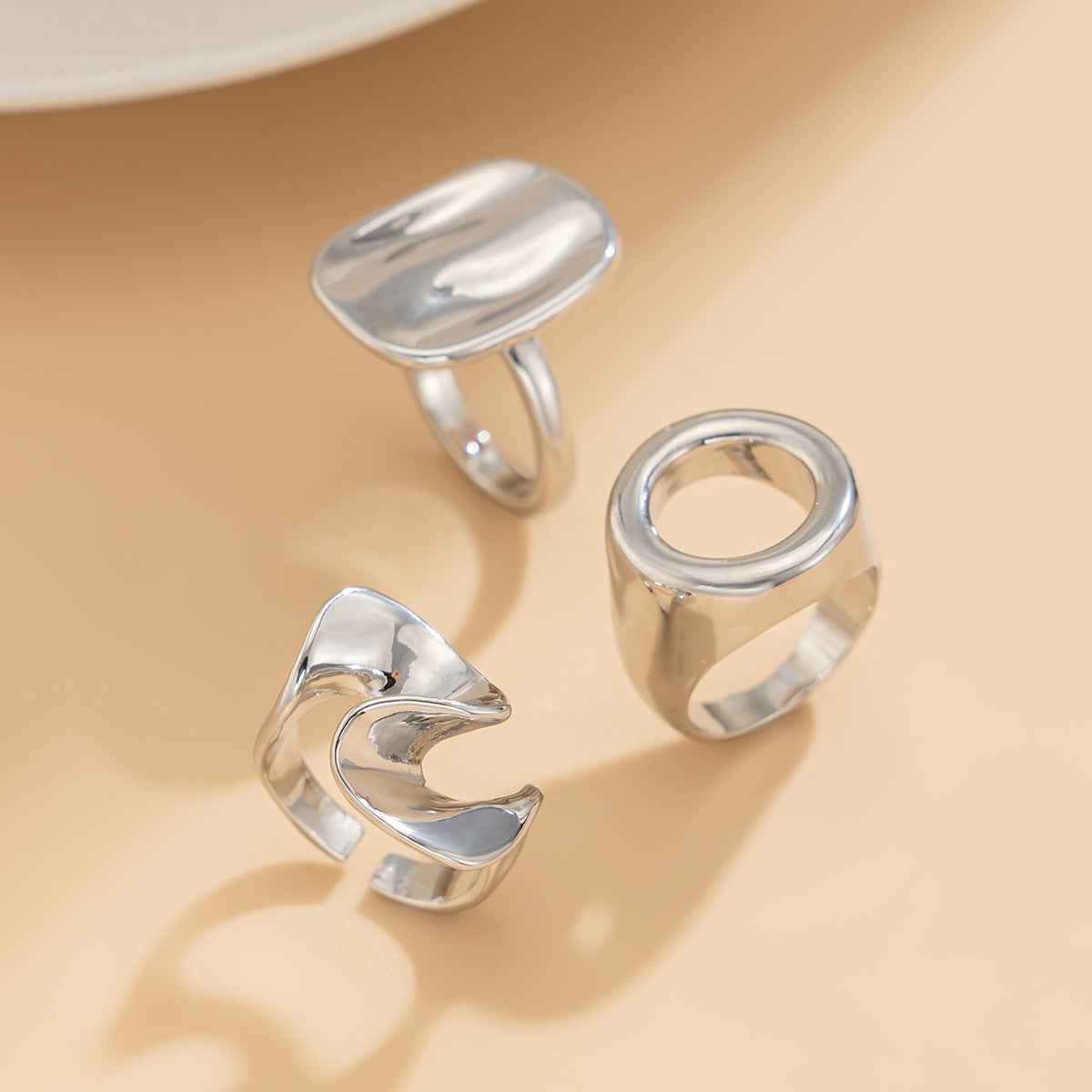 Set di anelli da donna minimalisti in lega geometrica irregolare con placcatura