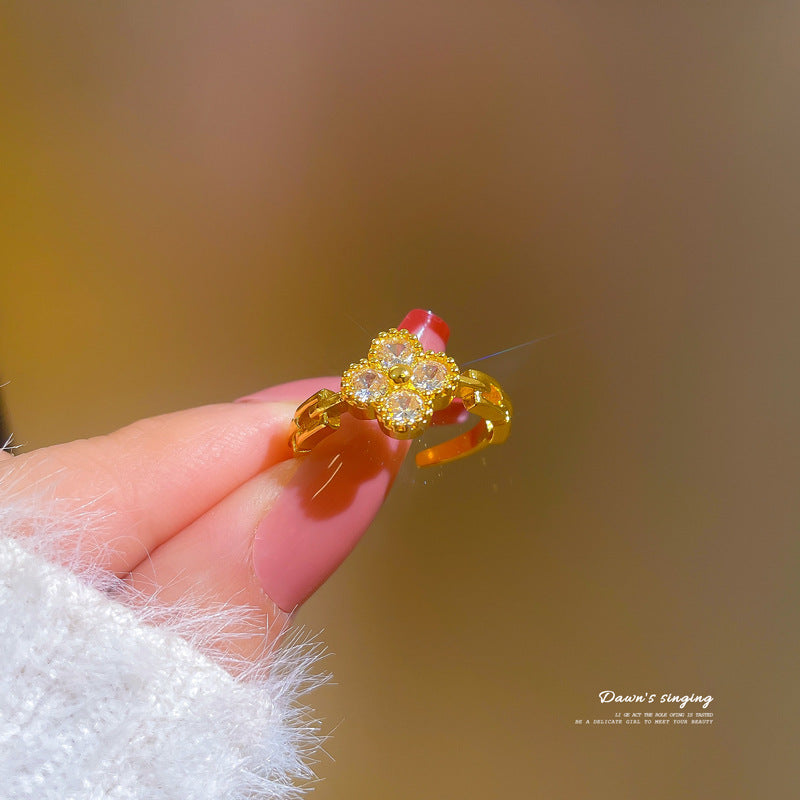 Anello Donna a Quadrifoglio in Ottone Placcato Oro Stile Minimalista Dolce