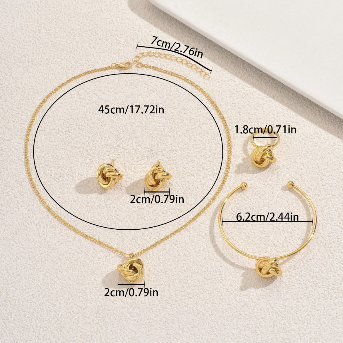 Conjunto de collar, pulsera torcida y pendientes de aleación con acabado chapado, estilo geométrico para mujer