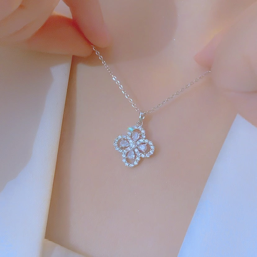 Original Design Four-Leaf Clover Pendant Necklace in Titanium Steel with Rhinestone Inlay, Plated Finish, O-Chain Style for Men