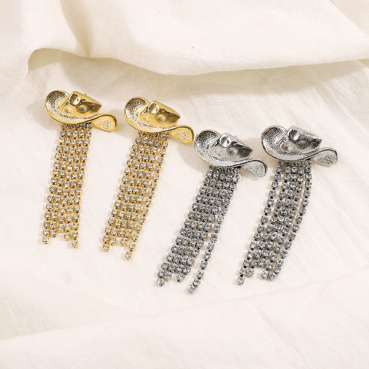 Pendientes de borlas atrevidos y lindos de aleación con detalles de pedrería, diseño de aro estilo vaquero occidental para mujer