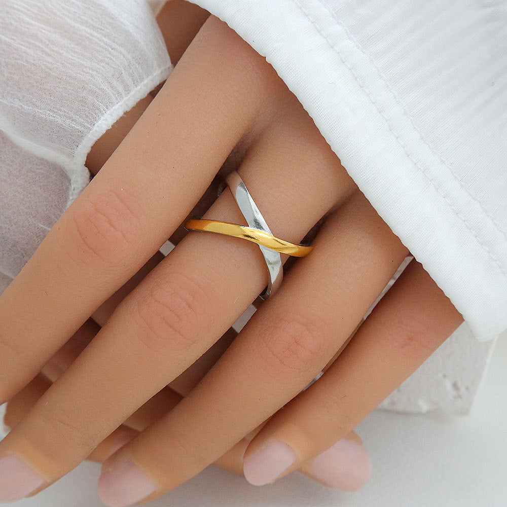 Anillo Ajustable Minimalista Geométrico de Acero Inoxidable con Baño de Oro para Mujer y Hombre