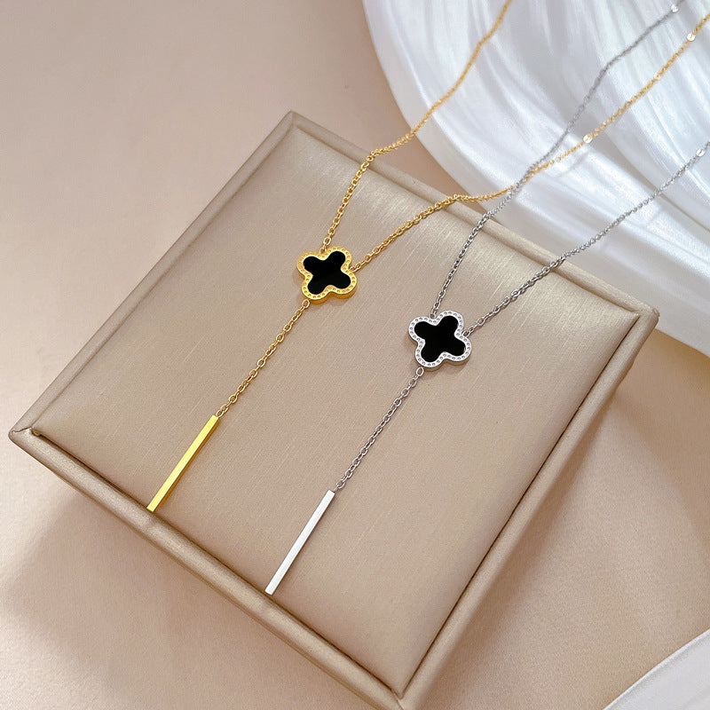 Minimalist Geometric Lucky Clover Titanium Steel Clavicle Necklace