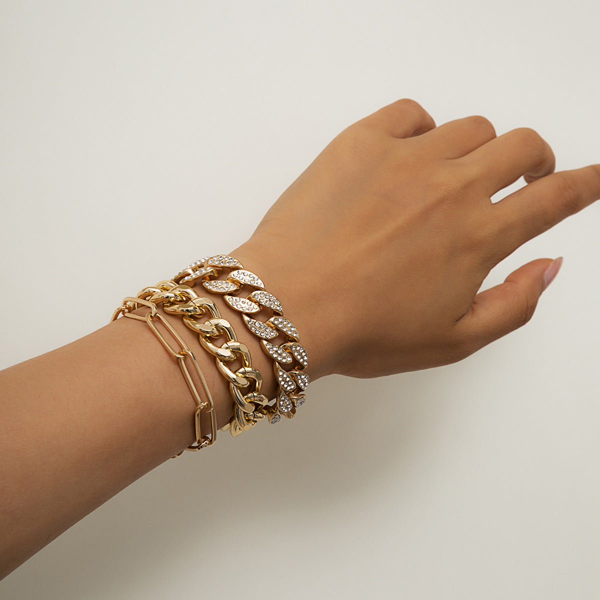 Vintage Punk Hip-hop Geometric Alloy Rhinestone Bracelet for Women