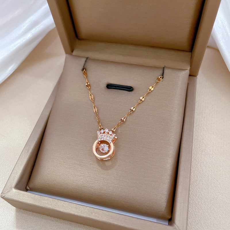 Elegante Collana con Ciondolo a Corona da Donna con Intarsio di Strass su Catena in Acciaio al Titanio, Stile Medaglione a Lunghezza Regolabile