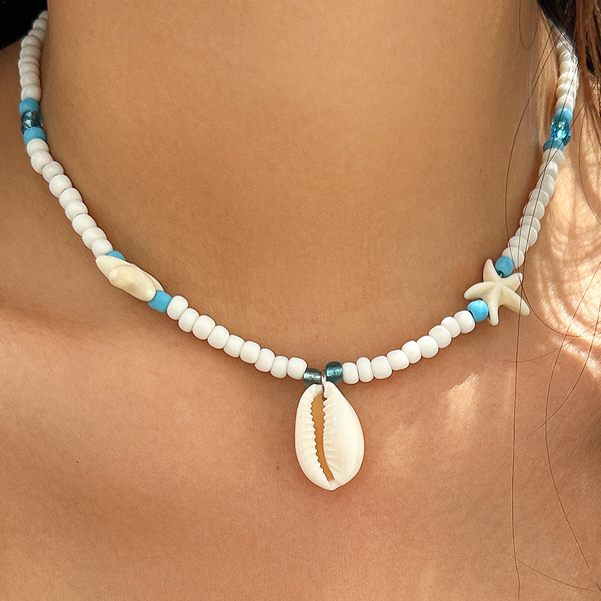 Collana in resina a forma di stella a tema spiaggia vintage da donna con ciondolo a conchiglia e catena a sfere perline