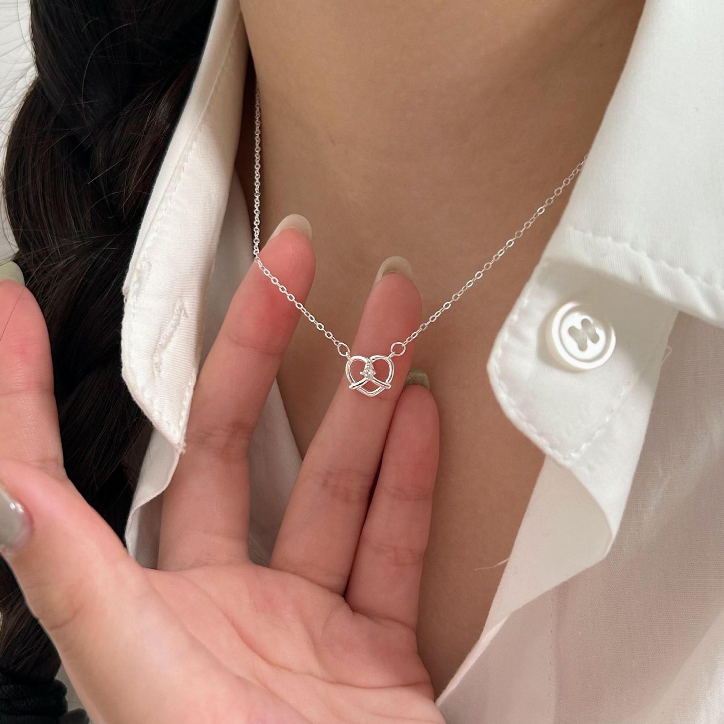 Collana Minimalista a Cuore in Argento Sterling 925 con Intarsio di Strass e Finitura Placcata