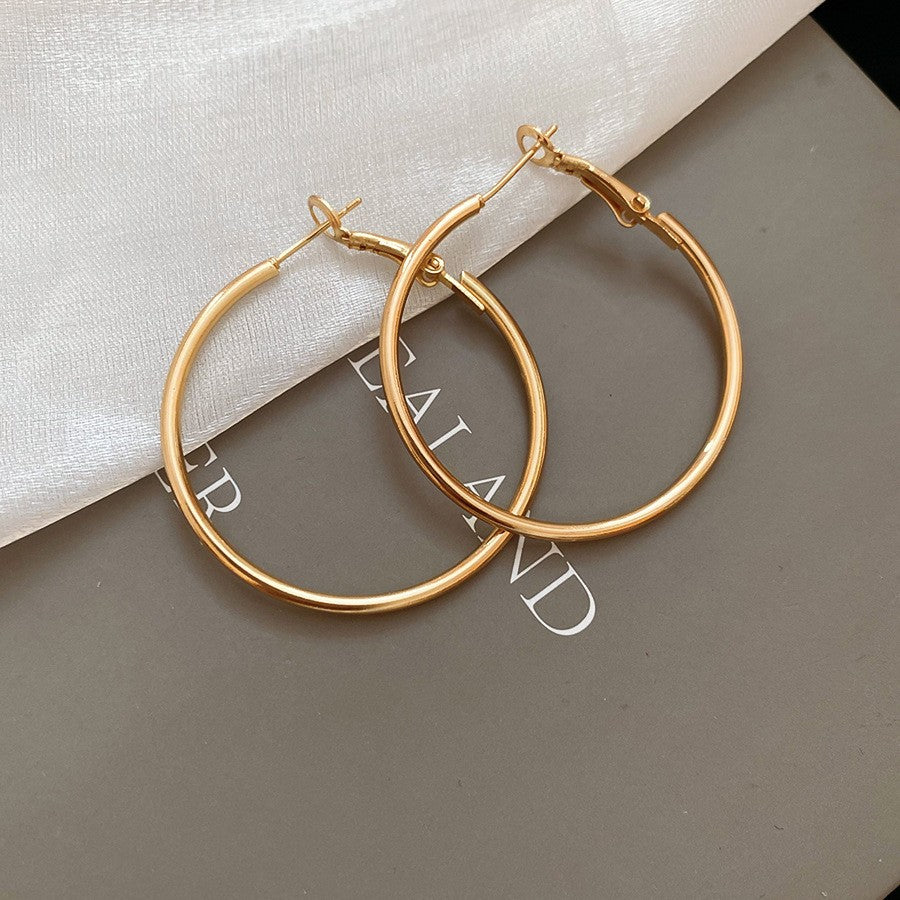 Eleganti orecchini a cerchio geometrici da donna in lega di zinco con finitura galvanica