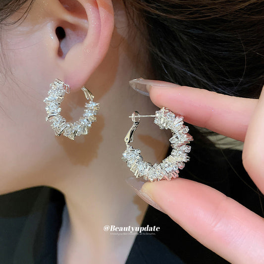Orecchini rotondi minimalisti con strass geometrici irregolari da donna, con base in rame e perni in acciaio inossidabile
