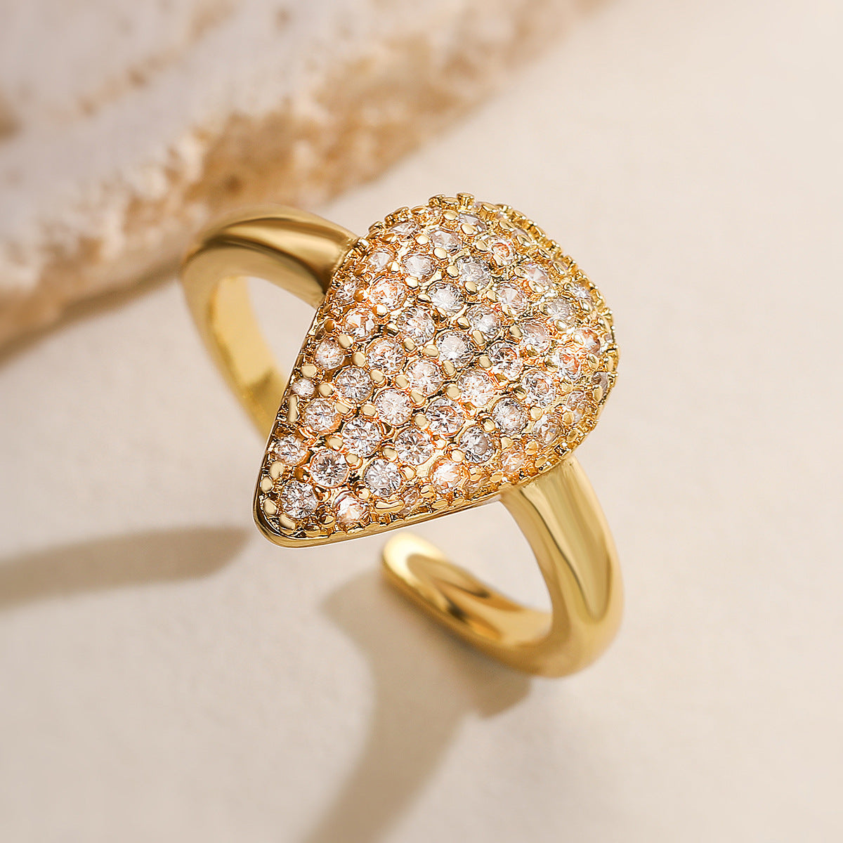 Anello Aperto Geometrico Minimalista da Donna in Rame con Zirconia Micro-Incastonata