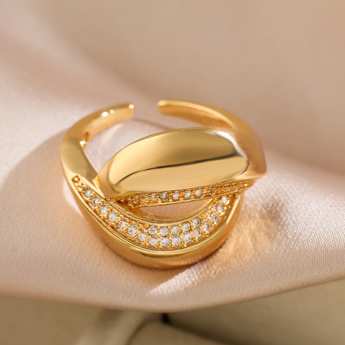 Minimalist Luxury 18K Gold Plated Brass Geometric Ring with Cubic Zirconia Inlay for Women
