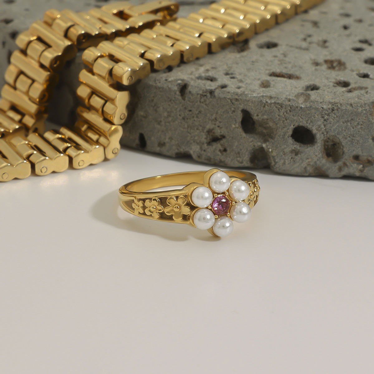 Elegant Geometric Stainless Steel Plated Ring with Pearl Inlay for Women
