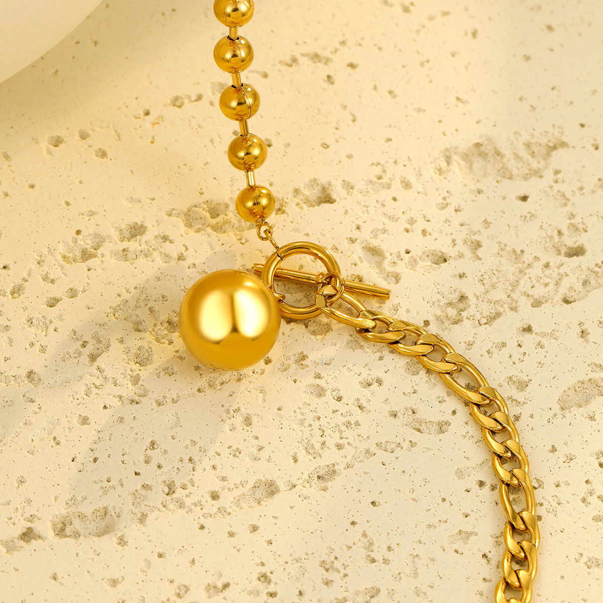 Collana da donna vintage in acciaio al titanio con perline tonde cave minimaliste e chiusura a moschettone
