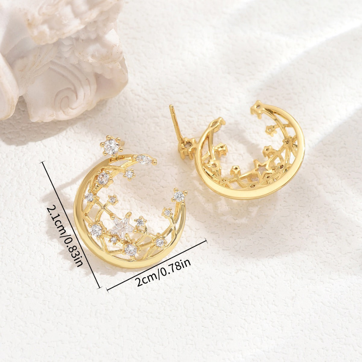 Orecchini minimalisti in rame a forma di luna crescente e stella con intarsio di zirconi da donna