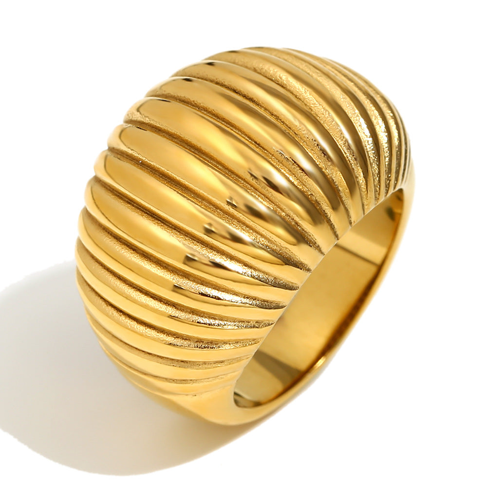 Anello in Acciaio Inossidabile Geometrico d'Ispirazione Vintage con Placcatura in Oro 18K e Texture Martellata