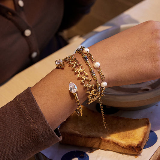 Pulsera de muelle de acero inoxidable geométrico para mujer con acabado chapado, accesorio de moda minimalista de lujo ligero